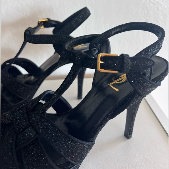 YSL tribute platform - Picture 12 of 12